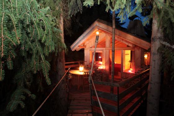 Baumhaus Übernachtung - inklusive Frühstück für 2 Personen  