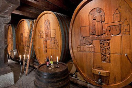 Journée au château de Spiez - Tour en bateau en 1ère classe, apéro & entrée au musée | 1 pers. 6 