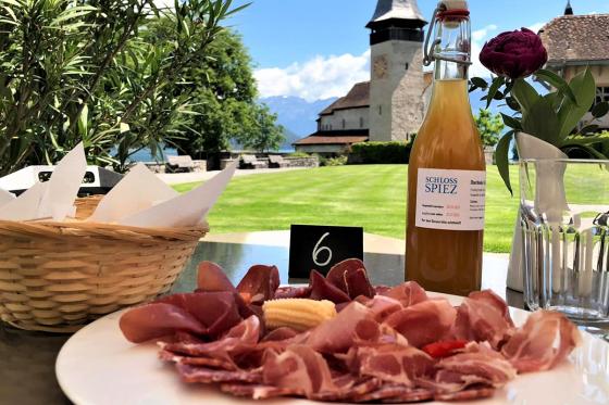 Journée au château de Spiez - Tour en bateau en 2ème classe, apéro & entrée au musée | 2 pers. 4 