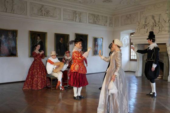 Journée au château de Spiez - Tour en bateau en 2ème classe, apéro & entrée au musée | 2 pers. 8 