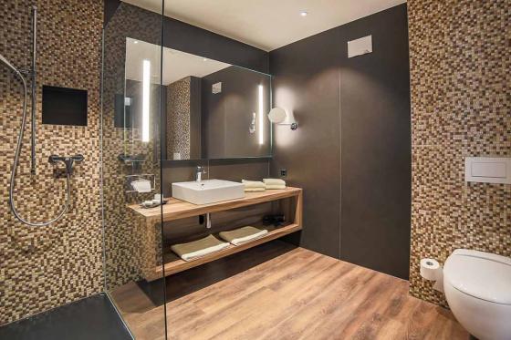 Nuitée dans une chambre à thème - petit déjeuner pour 2 personnes 5 