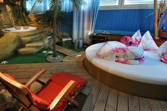 Loveroom Laguna Romantica - Séjour d'une nuit avec repas du soir et jacuzzi privé | en semaine 1 