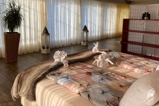 Loveroom Top of Goldey - Übernachtung, Abendessen & Privater Whirlpool | Wochentage 14 