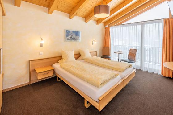 Escapade bien-être en Valais - 1 nuit avec spa privé et repas aux chandelles à 3 plats pour 2 pers. 8 