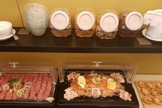 Hotelübernachtung in Baden - inkl. Gin Degustation, Frühstück und Late Check out für 2 8 