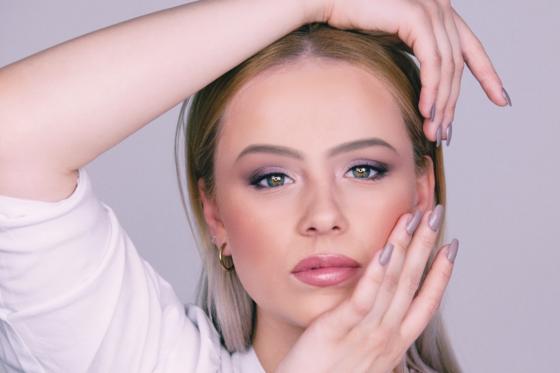 Schminkkurs - Skincare Analyse und Tages Make-up für den Mädelstag 1 