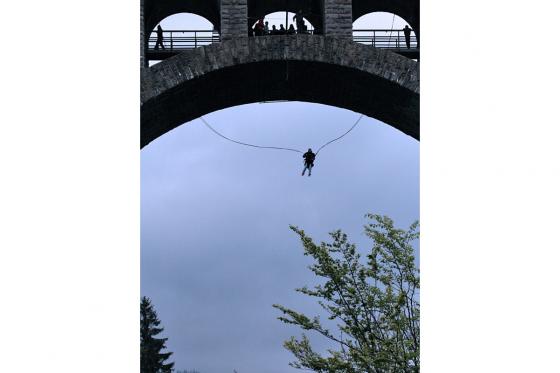 Saut Pendulaire - au Viaduc du Day | 4 personnes 3 