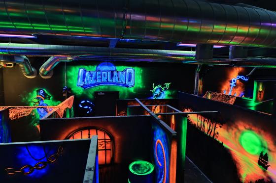 Trampoline, Escape & Laser Game  - All access, pour 1 personne avec une boisson incluse  