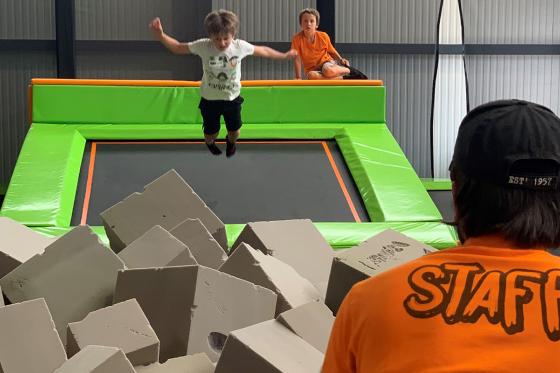 Trampoline & Escape Room  - gold access, pour 1 personne avec une boisson incluse 1 