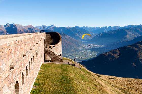 Parapendio sopra il Ticino - Circa 10 minuti di volo dal Monte Tamaro 1 