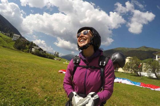 Gleitschirmflug für Paare - Gemeinsam abheben in Davos Klosters 24 