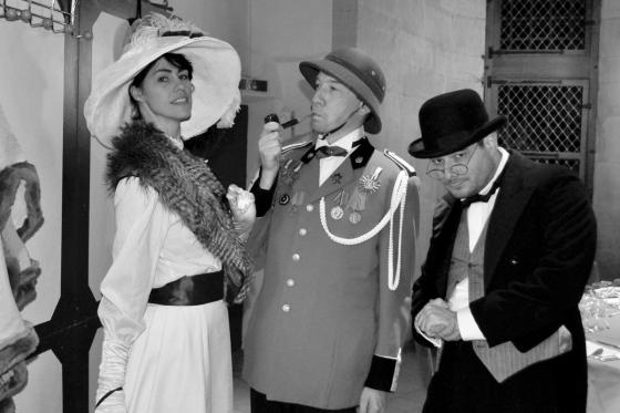 Détective pour un soir - Repas Meurtres et Mystères pour 2 personnes | avec forfait boissons 5 