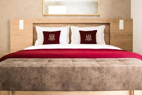 Familienurlaub & Pizza-Party - Im Doppelzimmer mit Balkon | 2 Erwachsene & 1 Kind  