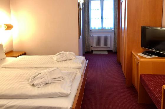 Wellness à Loèche-les-Bains - 1 nuit à l'hôtel 3* Maison Blanche et accès au centre thermal 8 