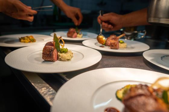 Romantik & Gourmet - 1 Übernachtung im Deluxe Zimmer inkl. 4-Gang-Menü  10 