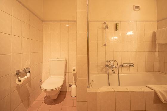 Romantik & Gourmet - 2 Übernachtungen im Deluxe Zimmer inkl. 4-Gang-Menü  16 