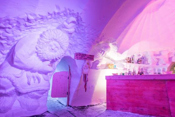 Menu fondue dans un igloo - aux Arcs avec charcuterie, fondue et dessert | 2 personnes  