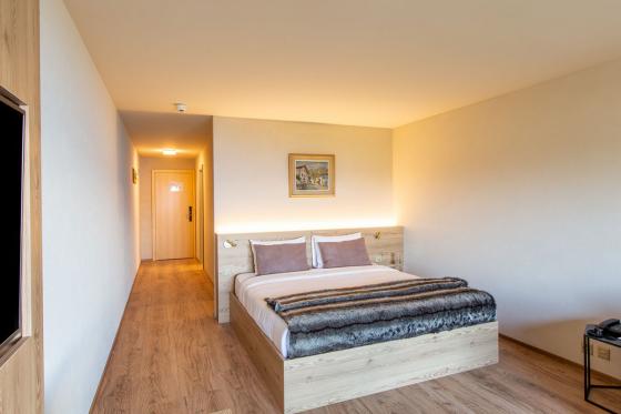 Séjour wellness estival à Villars - 1 nuit en chambre Supérieure avec petit déjeuner et accès au wellness 1 