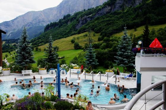 Séjour détente en montagne - 1 nuit en demi-pension, entrées aux bains thermaux et téléphérique 6 