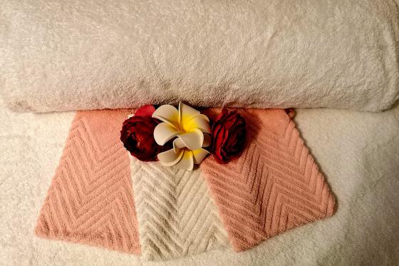 Relax Massage für Frauen - 60 minütige Massage für 1 Person 4 