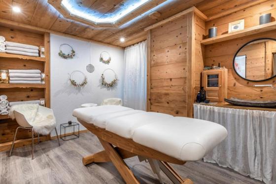 Séjour romantique à Leysin - 1 nuit avec petit déjeuner & accès au jacuzzi | en semaine 10 