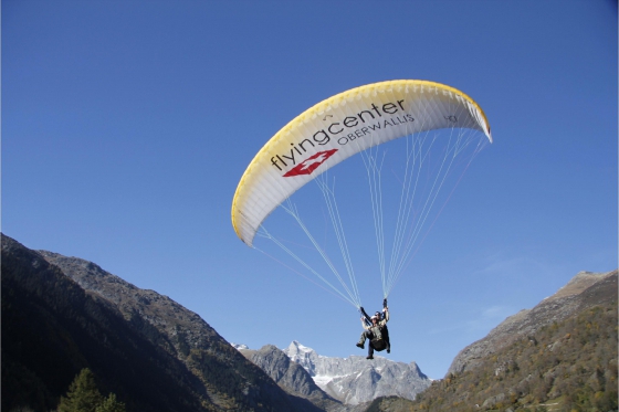 Gleitschirm Passagierflug - im Goms  