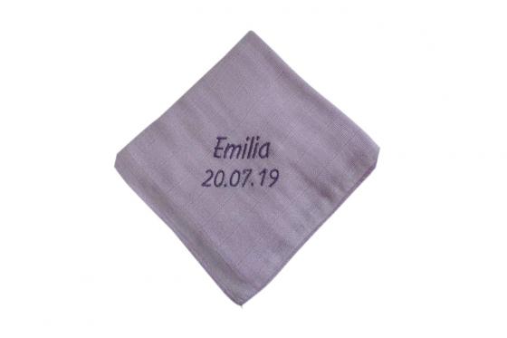 Nuscheli mit Namen & Datum - lila  