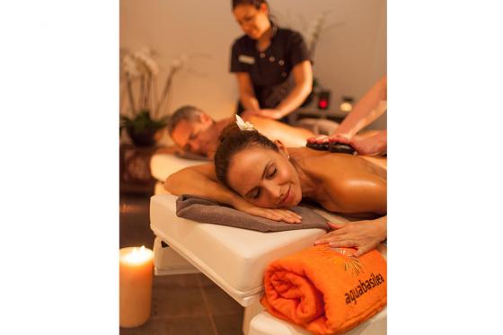 Giornata di benessere a Aquabasilea - 50 min di massaggio, sauna e hammam inclusi 4 