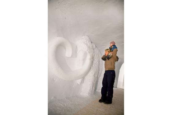 Nuit en igloo en famille - Incl. tour en raquettes et fondue 7 