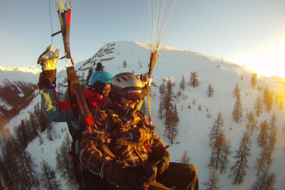 Gleitschirm-Tandemflug - inkl. Fondue-Plausch 2 