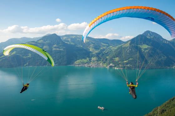 Gleitschirm-Thermikflug - über der Innerschweiz 2 