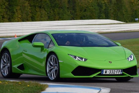 Lambo Huracan + 1 véhicule - 6 tours sur circuit  