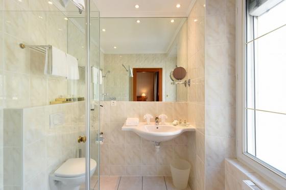 Séjour au bord du lac à Montreux - Avec repas, bouteille de vin & visite du château de Chillon 4 