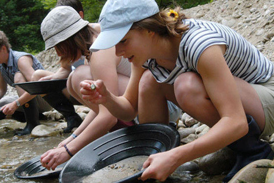 Orpaillage pour adolescents - dans la région de Napf  
