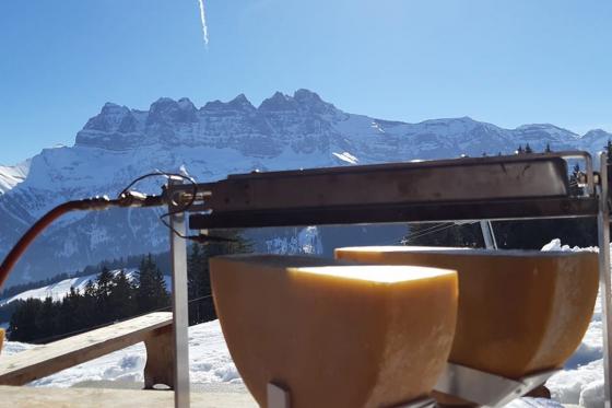 Helikopterflug & Raclette -  inkl. Raclette-Plausch für 1 Person | 18 Minuten Flug 2 