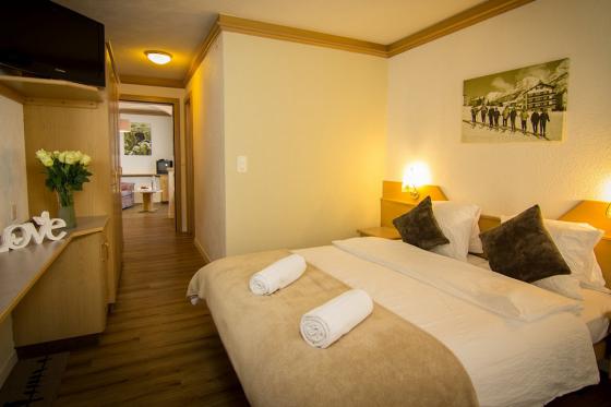 7 Tage Traumferien in Saas Fee - inkl. Hotel mit Frühstuck und Abendessen und Skipass 2 