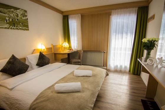 7 Tage Traumferien in Saas Fee - inkl. Hotel mit Frühstuck und Abendessen und Skipass 3 