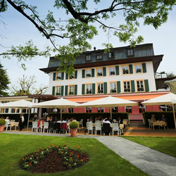 Séjour wellness à Yverdon, 1 nuit avec demi-pension à 3 plats et entrées aux bains inclus