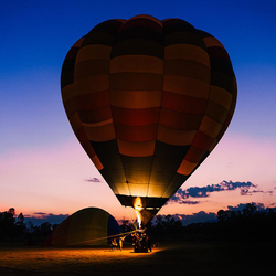 Lever du soleil, en montgolfière