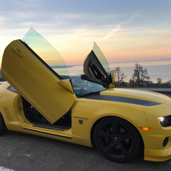 Chevy Camaro Bumblebee 6.2 V8, 1 Tag mieten für 4 Personen, inkl. 300km