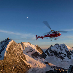 Vol en hélico et menu à 5 plats, Pour 2 personnes à Saint-Moritz