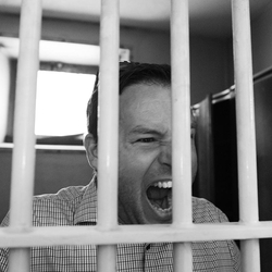 Nuit insolite dans un hôtel-prison , 1 nuit en cellule pour 2 personnes 