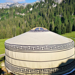 Jurten Übernachtung, 1 Nacht in der 5 Billionen Sterne Panorama Jurte | 3 Personen