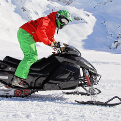Motoneige & Fondue pour 2, Action dans la neige à Engelberg