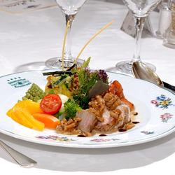 Menu gastronomique romantique, aux chandelles, avec 7 plats