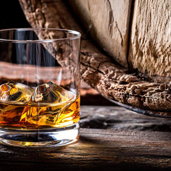 Créez votre propre Whisky, 2 bouteilles de Whisky artisanal incluses, pour 2 personnes 