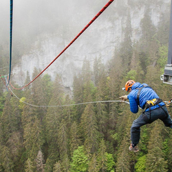 Saut pendulaire de L'Etivaz, aux gorges du Pissot pour 1 personne