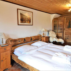 Loveroom à la montagne , 1 nuit pour 2 personnes, avec petit déjeuner et menu fondue 