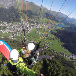Vol en parapente pour couple, Envol à deux depuis Davos Klosters