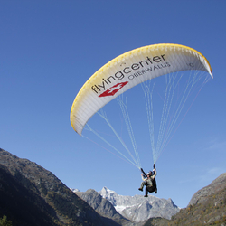 Gleitschirm Passagierflug, im Goms